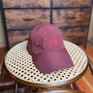 The North Face Unisex Horizon Ripstop Ball Cap Sequoia Red Small/Medium